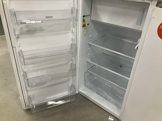 Zanussi bright 20 zean10fs1 inbouw koelkast - afbeelding 3 van  7