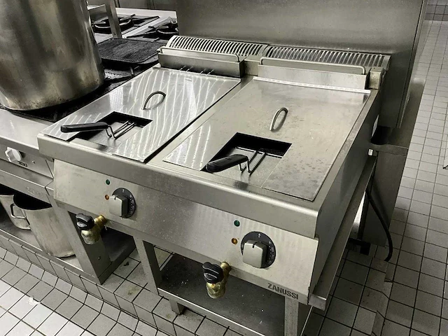Zanussi (electrolux) - z7freh2e00 - dubbele friteuse - afbeelding 1 van  6