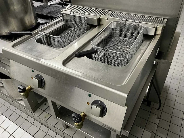 Zanussi (electrolux) - z7freh2e00 - dubbele friteuse - afbeelding 4 van  6