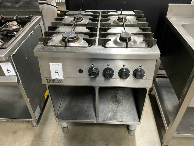 Zanussi gasfornuis - afbeelding 1 van  3