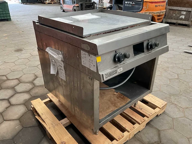 Zanussi grillen - afbeelding 2 van  6