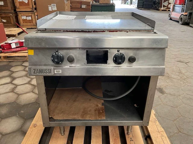 Zanussi grillen - afbeelding 6 van  6