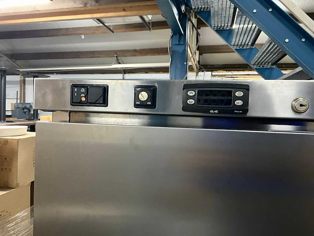 Zanussi icp11ova rvs koelkast - afbeelding 6 van  8