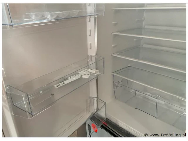 Zanussi inbouw koelkast - model zrak10fs3 - afbeelding 2 van  3