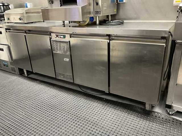 Zanussi koelwerkbank - afbeelding 1 van  9