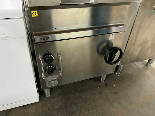 Zanussi mbr/g2fm kantelbare braadslede - afbeelding 4 van  7
