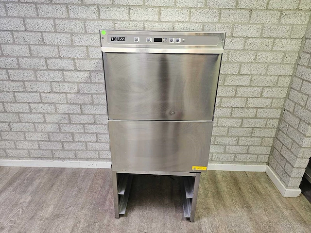 Zanussi nuc 3 voorlader vaatwasser - afbeelding 1 van  5