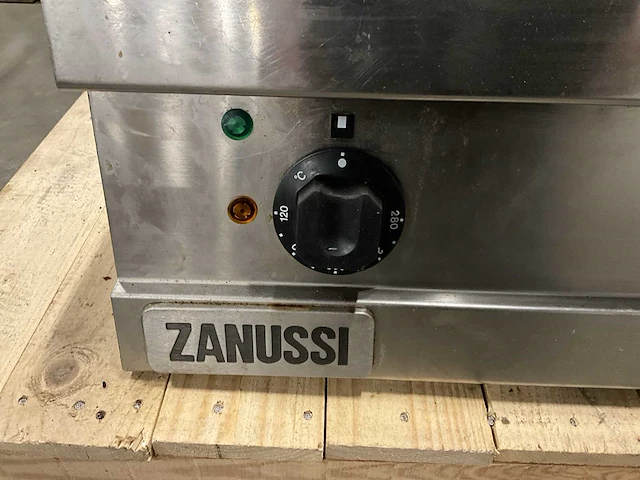 Zanussi rvs elektrisch bakplaat - afbeelding 3 van  4