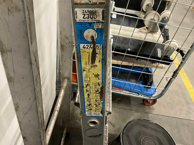 Zarges z300 uitzet trap - afbeelding 4 van  4