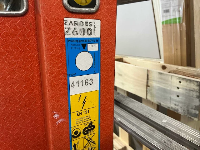 Zarges z600 geïsoleerde schuifladder - afbeelding 4 van  5