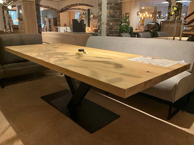 Zaru eiken eetkamertafel - afbeelding 1 van  8