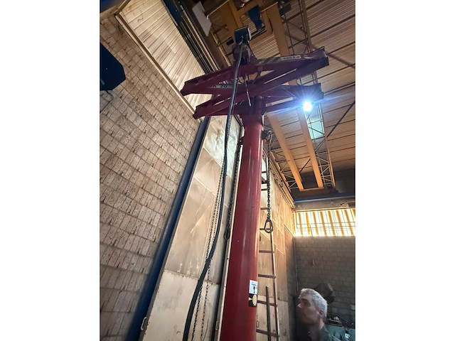 Zasche knikhijskolom met demag elektrische kettingtakel - afbeelding 8 van  9