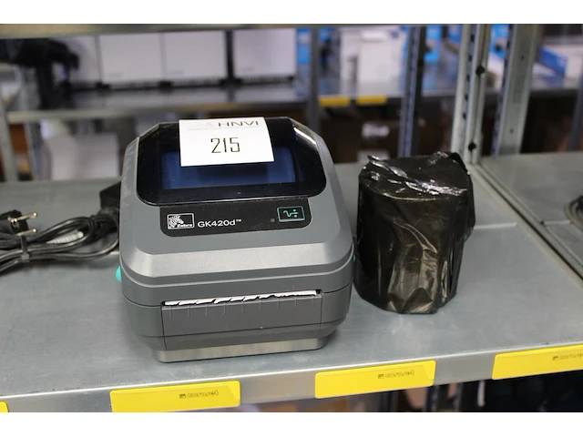 Zebra printer gk420d met extra rol met labels - afbeelding 1 van  2