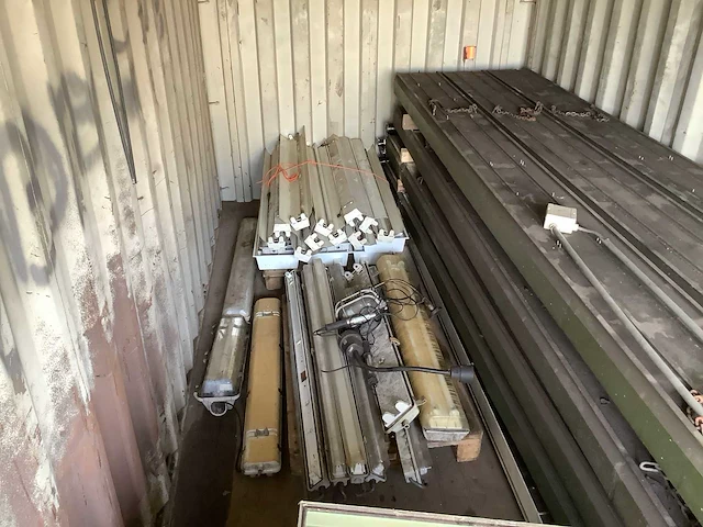 Zeecontainer 20ft - afbeelding 8 van  9