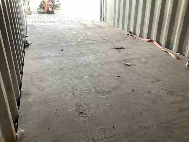 Zeecontainer 20ft - afbeelding 8 van  16