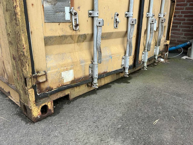 Zeecontainer ‘20ft’ - afbeelding 9 van  12