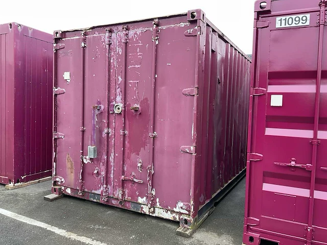 Zeecontainer - afbeelding 1 van  11