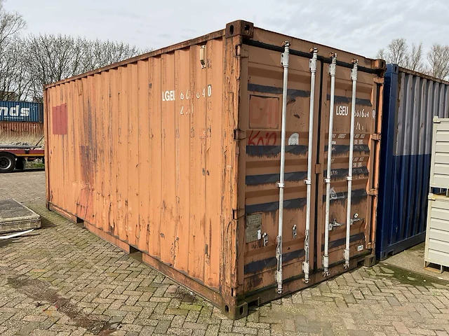 Zeecontainer - afbeelding 1 van  9