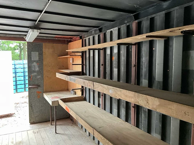 Zeecontainer - afbeelding 10 van  12
