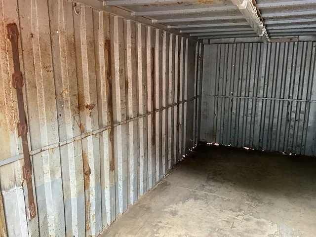 Zeecontainer - afbeelding 10 van  11