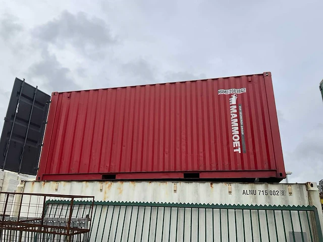 Zeecontainer - afbeelding 1 van  11