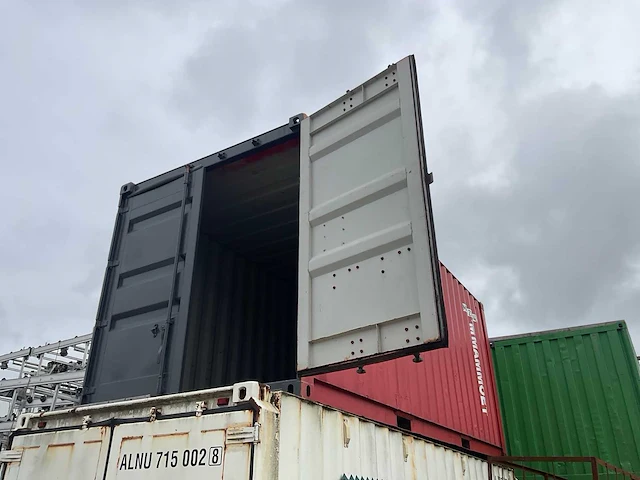 Zeecontainer - afbeelding 6 van  11