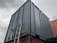 Zeecontainer - afbeelding 6 van  6
