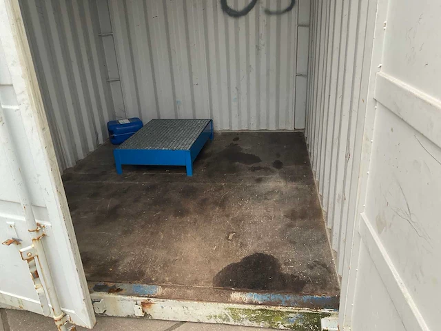 Zeecontainer - afbeelding 3 van  15