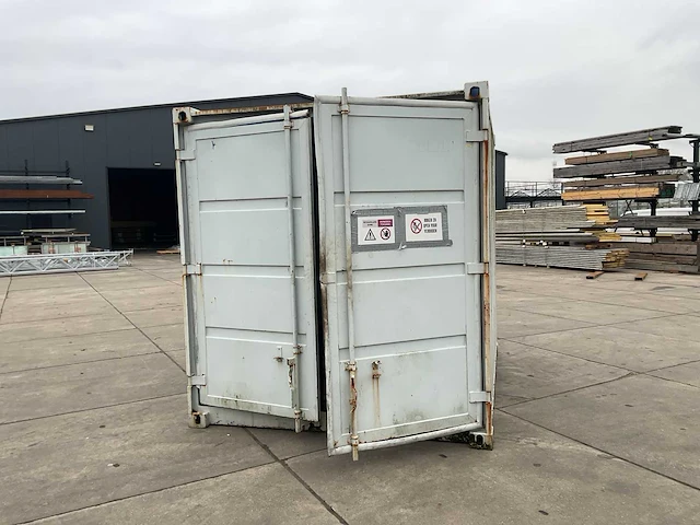 Zeecontainer - afbeelding 9 van  15
