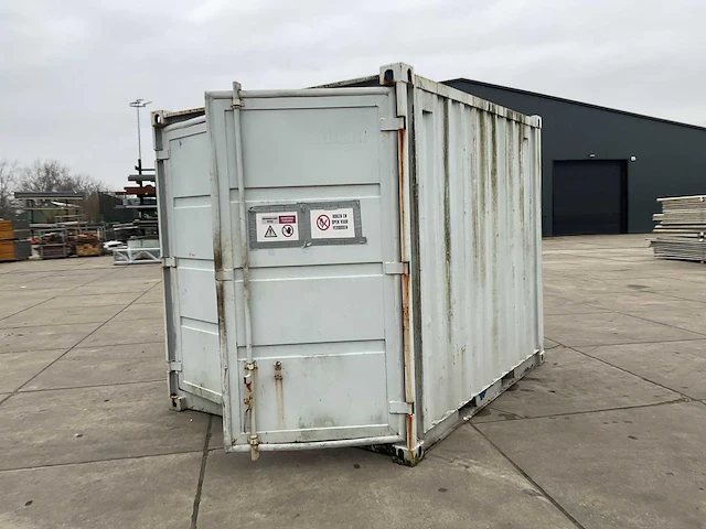 Zeecontainer - afbeelding 10 van  15