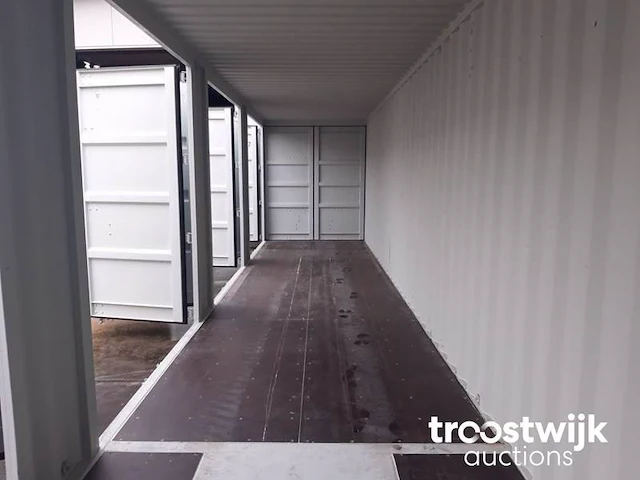 Zeecontainer - afbeelding 7 van  31