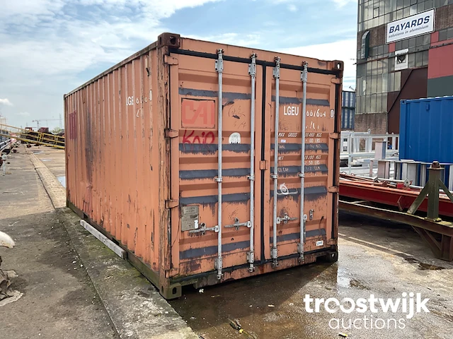 Zeecontainer - afbeelding 1 van  3