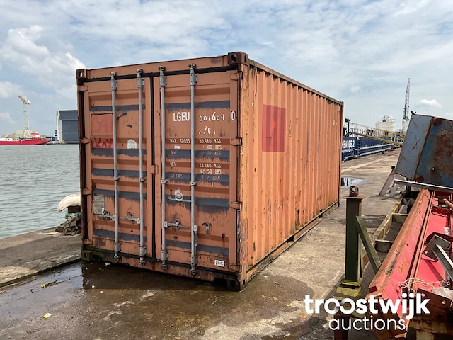 Zeecontainer - afbeelding 3 van  3