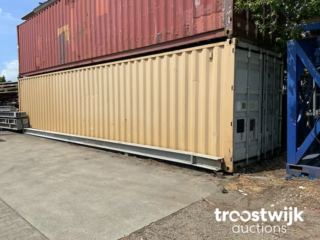Zeecontainer - afbeelding 1 van  8