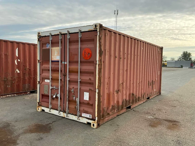 Zeecontainer - afbeelding 1 van  12