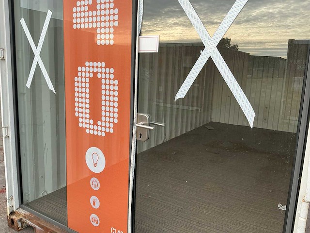 Zeecontainer - afbeelding 12 van  12