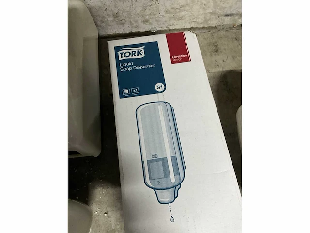 Zeepdispensers en papierrolhouder (7x) - afbeelding 6 van  6