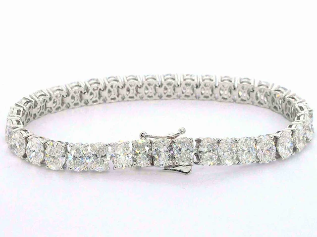 Zeer exclusieve tennisarmband met grote ovaal geslepen diamanten van 25.46 carat totaal - afbeelding 5 van  9