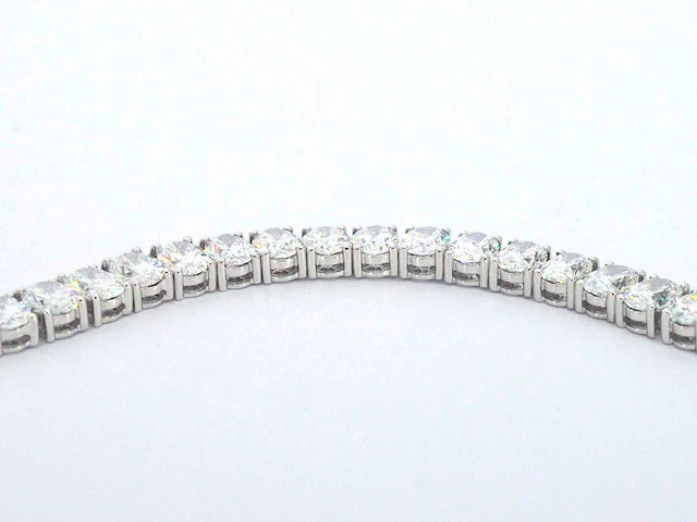 Zeer exclusieve tennisarmband met grote ovaal geslepen diamanten van 25.46 carat totaal - afbeelding 6 van  9