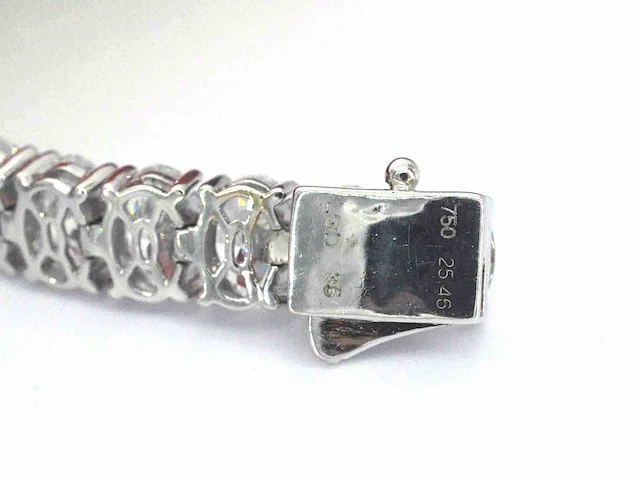 Zeer exclusieve tennisarmband met grote ovaal geslepen diamanten van 25.46 carat totaal - afbeelding 7 van  9