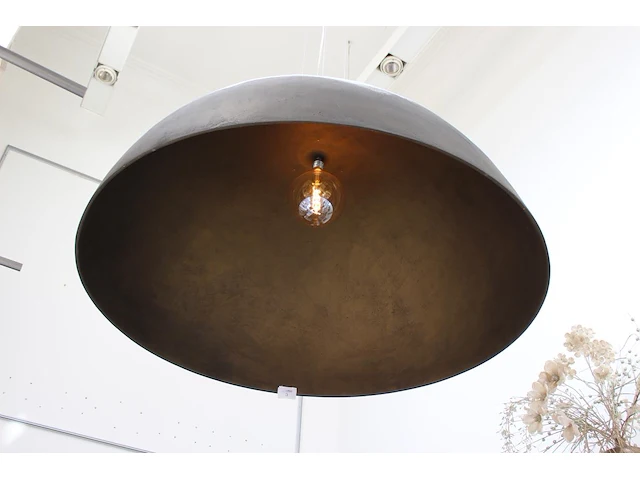 Zeer grote kunststof hanglamp met doorsnede circa 150 cm. - afbeelding 1 van  3