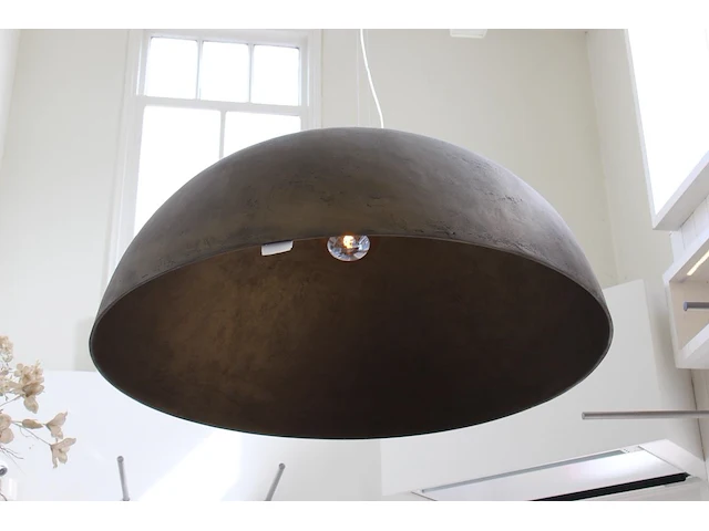 Zeer grote kunststof hanglamp met doorsnede circa 150 cm. - afbeelding 3 van  3