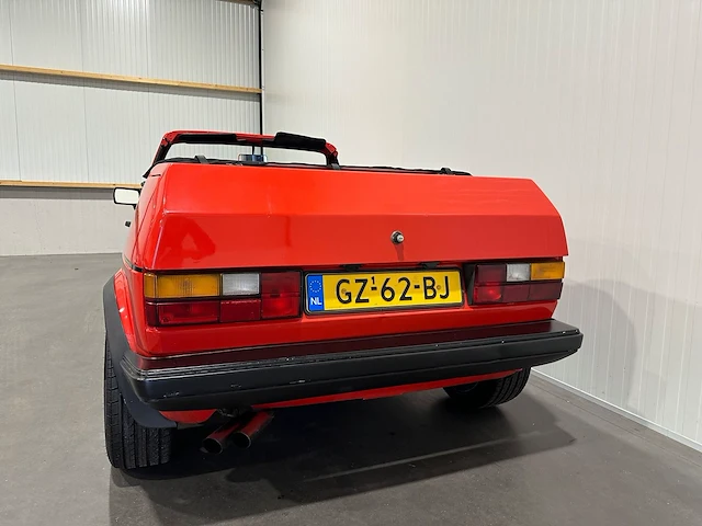 Zeer unieke volkswagen golf mk 1 cabrio bieber 1.6 s gz-62-bj - afbeelding 17 van  22