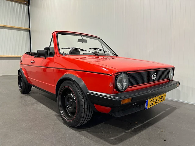 Zeer unieke volkswagen golf mk 1 cabrio bieber 1.6 s gz-62-bj - afbeelding 20 van  22