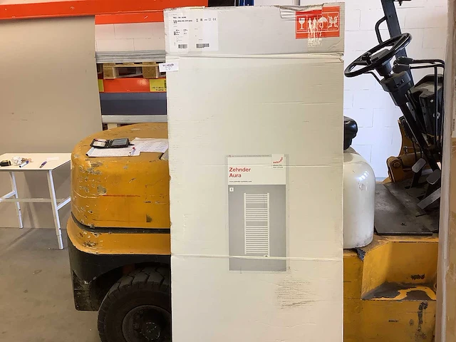 Zehnder - aura e - handdoekradiator elektrisch 146,6x60 cm. - afbeelding 2 van  4