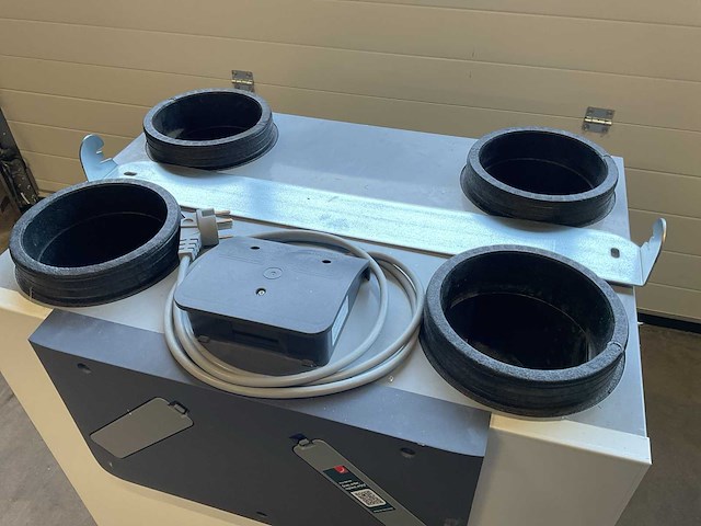 Zehnder comfoair e 300 lp wtw-unit - afbeelding 2 van  3