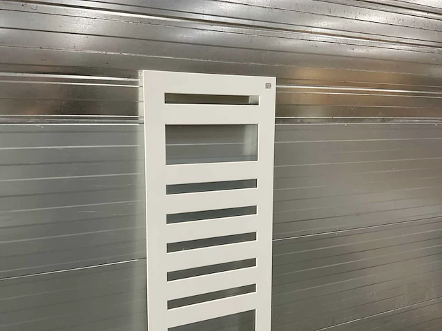 Zehnder metropolitan spa handdoekradiator - afbeelding 8 van  13