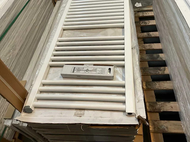 Zehnder pb-180-050 designradiator (2x) - afbeelding 2 van  5
