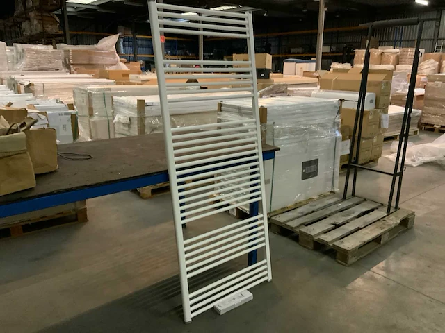 Zehnder pb-180-060 designradiator (5x) - afbeelding 2 van  3
