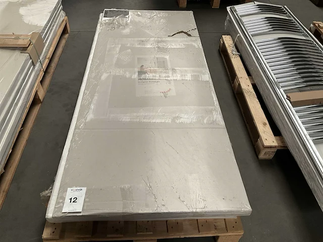 Zehnder pbcz-180-075-05 designradiator (2x) - afbeelding 1 van  3